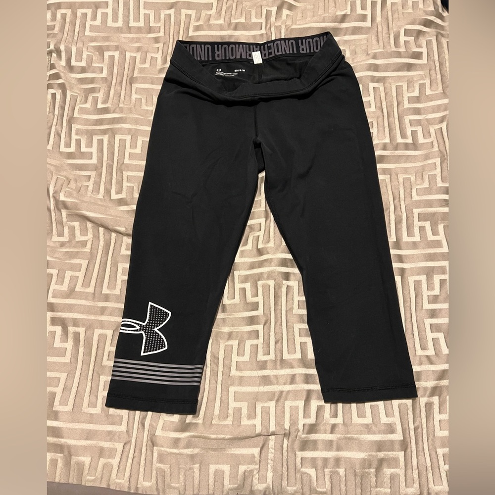 Under Armour balck cropped capri leggings